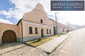 Prodej penzionu po kompletní rekonstrukci v centru Pavlova s vlastním parkováním., cena cena v RK, nabízí Matras & Matras reality