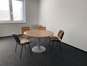 Nabízíme k pronájmu kancelářské prostory v Kuřimi, cena 2700 CZK / m2 / rok, nabízí 
