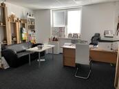 Nabízíme k pronájmu kancelářské prostory v Kuřimi, cena 3500 CZK / objekt / měsíc, nabízí 