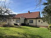 Nabízíme k prodeji ideální polovinu vícegeneračního rodinného domu v obci Chlebovice, cena 4200000 CZK / objekt, nabízí Vatoreal