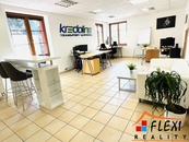 Pronájem zrekonstruovaných kancelářských prostor, 41 m2, Slezská Ostrava, ul. Keltičkova, cena 9700 CZK / objekt / měsíc, nabízí FLEXI REALITY s.r.o.