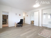 Pronájem vybaveného bytu 3+1 o velikosti 140 m2 se saunou, cena 23000 CZK / objekt / měsíc, nabízí Allrisk reality & finance s.r.o.