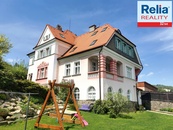 Prvorepubliková vila s 5 bytovými jednotkami, cena cena v RK, nabízí RELIA s.r.o.
