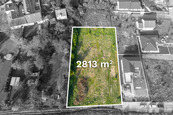 Prodej stavebního pozemku 2813 m2 v obci Dobříč u Prahy, okres Praha - Západ.