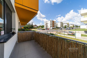 Příjemný byt 1+kk s balkonem a parkováním, 10 minut na metro A., cena 14000 CZK / objekt / měsíc, nabízí 