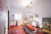 Zavedená zubařská praxe, ordinace o výměře 73 m2 se zázemím, čekárnou, wc, koupelna i sklad, Sokolov, cena 14800 CZK / objekt / měsíc, nabízí 