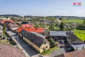 Prodej rodinného domu a stavebního pozemku v Kozárovicích, cena 3721000 CZK / objekt, nabízí M&M reality holding a.s.