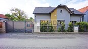 Rodinný dům 5+kk se zahradou a garáží, 448 m2, Neratovice - Lobkovice, cena 12021000 CZK / objekt, nabízí 