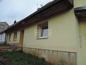 Prodej rodinného domu s garáží a s předzahrádkou v obci Lesní Hluboké, cena 3500000 CZK / objekt, nabízí 