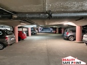 Pronájem garážových stání pro osobní automobily a čtyřkolky - 17 m2, (motocykly -7 m2), Plzeň - Slovany, cena 1000 CZK / objekt / měsíc, nabízí 