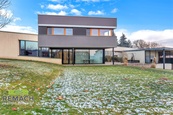 Prodej, Rodinný moderní dům s atypickými prvky - 190 m2 - s pozemkem 1663 m2 - Kramolna, Trubějov, Náchod 1, cena 12900000 CZK / objekt, nabízí Remach