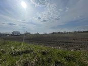 Prodej investičního pozemku v obci Sezemice, cena 2250 CZK / m2, nabízí 