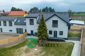 Prostorný a úsporný RD, 6+kk, 183 m2 v obci Jenštejn, cena 16950000 CZK / objekt, nabízí 