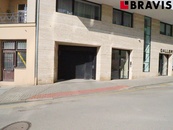 Pronájem garážového stání - zakladače, ul. Kopečná, Brno - Staré Brno, cena 2500 CZK / objekt / měsíc, nabízí 
