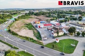 Pronájem lukrativního pozemku 800m2, u nájezdu na dálnici D1, Brno - Horní Heršpice, cena 40 CZK / m2 / měsíc, nabízí 