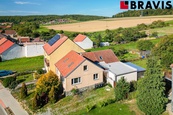 Prodej domu o dispozici 7+kk, obec Březina, okres Brno-venkov, prostorná zahrada, klidná lokalita, cena cena v RK, nabízí 