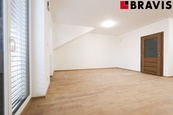 Pronájem prostorného bytu 1+kk, Brno - Starý Lískovec, ul. Kroupova, novostavba, parkovací stání, sklep, cena 13900 CZK / objekt / měsíc, nabízí BRAVIS reality