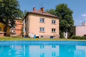 Prodej rodinného domu s bazénem, cena 10800000 CZK / objekt, nabízí KOPECKÝ RealEstate & Partners