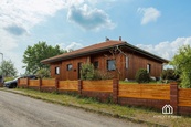 Prodej rodinného domu typu bungalov s pozemkem v obci Žabovřesky u Chlístova, nedaleko Benešova, cena 9800000 CZK / objekt, nabízí KOPECKÝ RealEstate & Partners