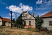 Prodej rodinného domu s uzavřeným dvorem a zahradou, Jamný, cena 8400000 CZK / objekt, nabízí RG Realitní kancelář s.r.o.
