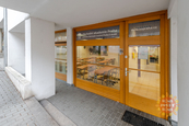 Pronájem, Prostory a objekty pro obchod a služby, Praha 5, cena 68500 CZK / objekt / měsíc, nabízí Home Sweet Home