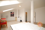 Pronájem, Byt 1+kk, Praha 3, cena 18200 CZK / objekt / měsíc, nabízí Home Sweet Home