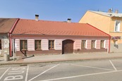 Byt 1+1 se sklepem a možností užívání prostorné zahrady, cena 9500 CZK / objekt / měsíc, nabízí 