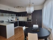 Pronájem prostornéh bytu 3+ kk s terasou a parkovacím stáním, Mladé., cena 20000 CZK / objekt / měsíc, nabízí 