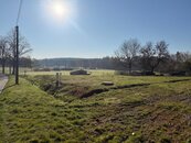 Pozemek 1 595 m2 v Kvasejovicích u Soběslavi - soukromí na konci obce, výhled do přírody a prostor pro vaše plány., cena 3200000 CZK / objekt, nabízí SORENT – CB spol. s r.o.