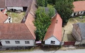 Prodej rodinného domu k rekonstrukci u Radomyšle - Láz, cena 1250000 CZK / objekt, nabízí SORENT – CB spol. s r.o.