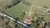 Prodej usedlosti s pozemky o celkové výměře 25 067 m2, cena 9000000 CZK / objekt, nabízí SORENT – CB spol. s r.o.