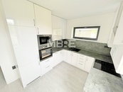 Pronájem/ Prodej velkého, nízkoenergetického domu, Dolní Lutyně, cena 36000 CZK / objekt / měsíc, nabízí 