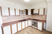 Světlý byt 2+kk s balkonem a krásným výhledem | Bruntál, cena 12500 CZK / objekt / měsíc, nabízí 