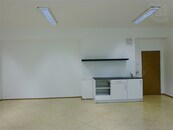 Pronájem komerčních prostor 51 m2 Zlín, centrum, cena 11115 CZK / objekt / měsíc, nabízí 