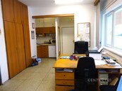 Pronájem kancelářských prostor 27 m2, Zlín Prštné, cena 6577 CZK / objekt / měsíc, nabízí 