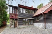 Prodej domu 5+2 s krytým bazénem a vlastním lesem, cena 10150000 CZK / objekt, nabízí 