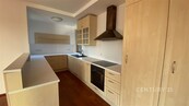 Pronájem pěkného, prostorného bytu 4+kk, 144m2 s balkonem a garáží Průhonice