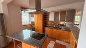 Pronájem prostorného bytu 3+kk, 129m2 s lodžií, garážovým stáním, Kunratice, Praha 4, cena 29000 CZK / objekt / měsíc, nabízí 