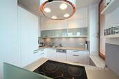 Prodej, byt 2+kk s třemi terasami, 60 m2 - Dolní Břežany, Praha - západ, cena 12900000 CZK / objekt, nabízí 