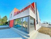 Nádherný nový byt 4+kk 120m2 s terasou 33m2 garáží a soukromým parkovacím stáním 2024, cena 9990000 CZK / objekt, nabízí CENTURY 21 FairTrade