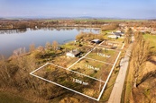 Prodej stavebního pozemku o rozloze 1305 m2 v obci Dívčice
