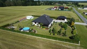 Prodej rodinného domu, 237 m2 se zahradou 2 200 m2 v Hluboké u Borovan, cena 18900000 CZK / objekt, nabízí Realvize - realitní kancelář