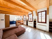 Pronájem bytu v centru Českých Budějovic 3+1 89 m2, Hroznová, cena 24000 CZK / objekt / měsíc, nabízí 