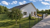 Prodej rodinného domu o dispozici 5+kk s terasou, užitná plocha cca 156 m2, plocha pozemku celkem cca 1014 m2, v obci Dobrkovská Lhotka, okr. České Budějovice