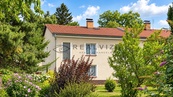 Rodinný dům 180 m2 s velkým pozemkem 1451 m2 ve vilové čtvrti Nových Hradů, cena 7900000 CZK / objekt, nabízí Realvize - realitní kancelář
