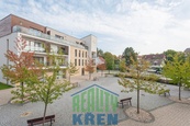 Pronájem bytu 2+kk/B + park. st., Statenice, okr. Praha - západ, cena 23000 CZK / objekt / měsíc, nabízí 
