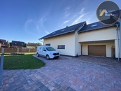 Pronájem části rodinného domu 4+kk, 100 m2, v obci Postřižín, cena 24000 CZK / objekt / měsíc, nabízí 