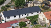 Pronájem novostavby 4+kk se zahradou a 2 parkovacími stáními, Vraňany, cena 30000 CZK / objekt / měsíc, nabízí Reality Hocková