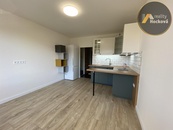 Pronájem bytu 1+kk/L, 27m2, Kladno, ulice Unhošťská, cena 13500 CZK / objekt / měsíc, nabízí 