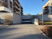 Pronájem garážového stání Do Zahrádek I., Praha Zličín